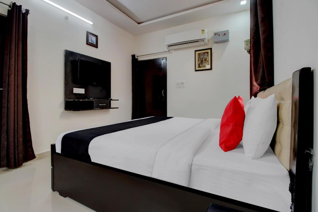 Elegance Resort Матхура Экстерьер фото